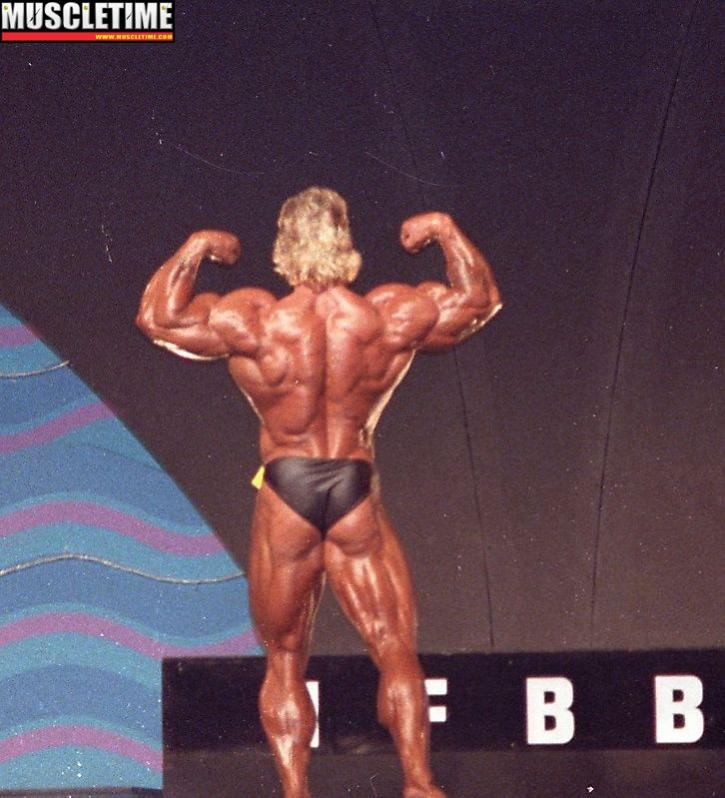 Όνομα: Lee Haney and Dorian Yates at 1991 Mr. Olympia 2.jpg Εμφανίσεις: 3720 Μέγεθος: 78,8 KB