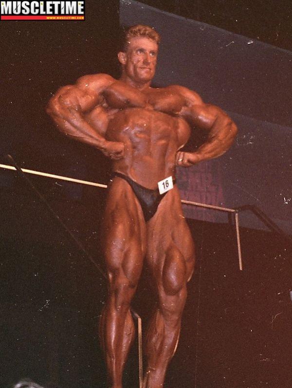 Όνομα: Dorian Yates at 1992 Mr. Olympia.jpg Εμφανίσεις: 3215 Μέγεθος: 64,9 KB