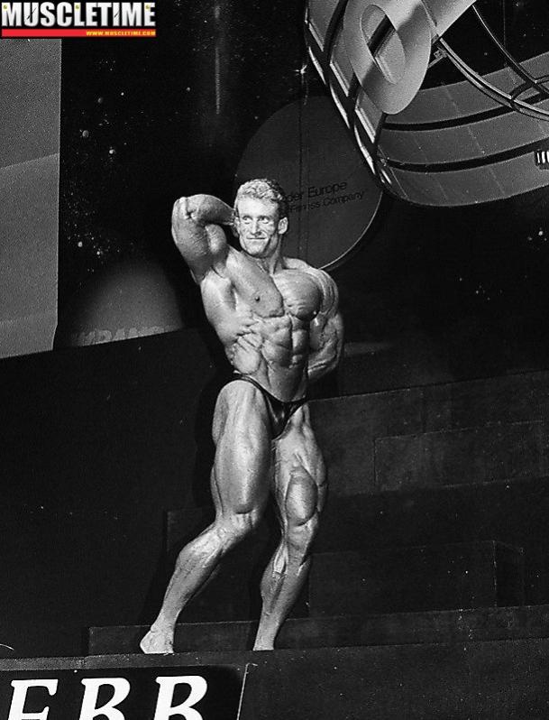 Όνομα: Dorian Yates at 1992 Mr. Olympia  1.jpg Εμφανίσεις: 3334 Μέγεθος: 69,0 KB