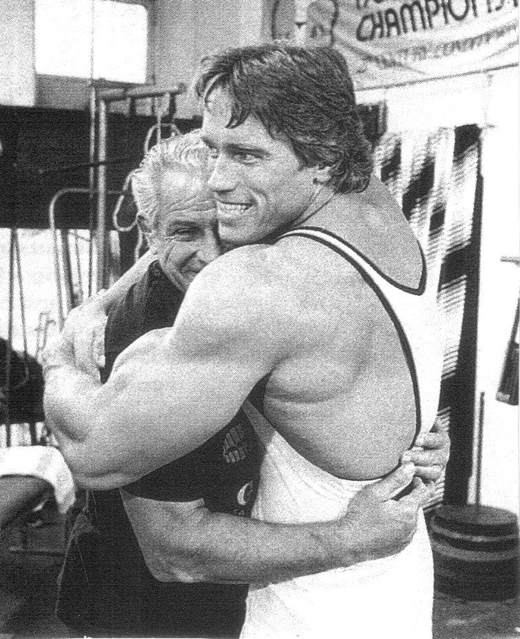 Όνομα: Arnold Schwarzenegger with Joe Gold.jpg Εμφανίσεις: 1699 Μέγεθος: 234,9 KB