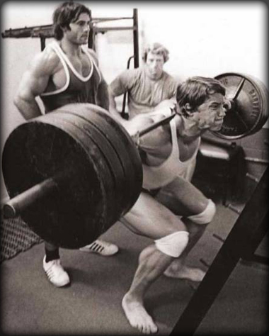 Όνομα: arnold-squat.jpg Εμφανίσεις: 7428 Μέγεθος: 96,8 KB